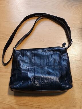 Ili New York Classic Dark Blue Leather Crossbody Bag - Women